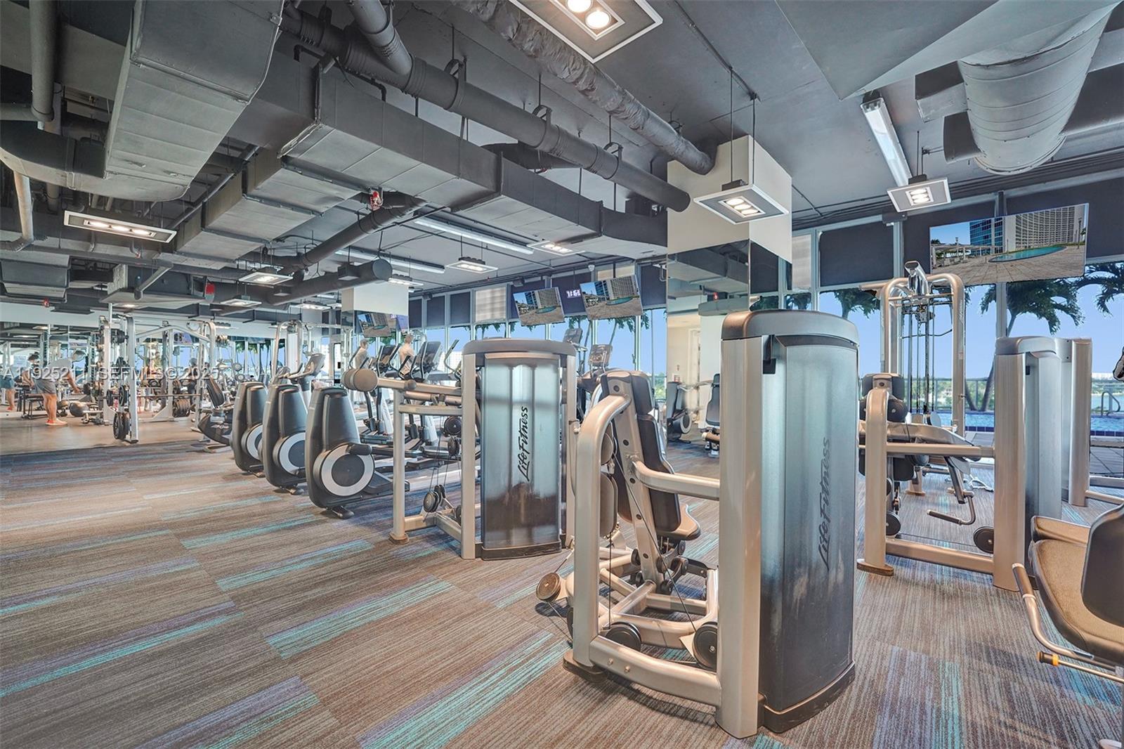 BLUE CONDO - Residential