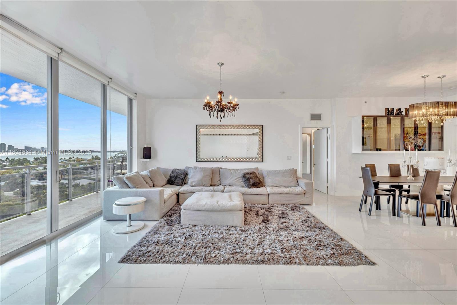 THE LEXI CONDO - Residential