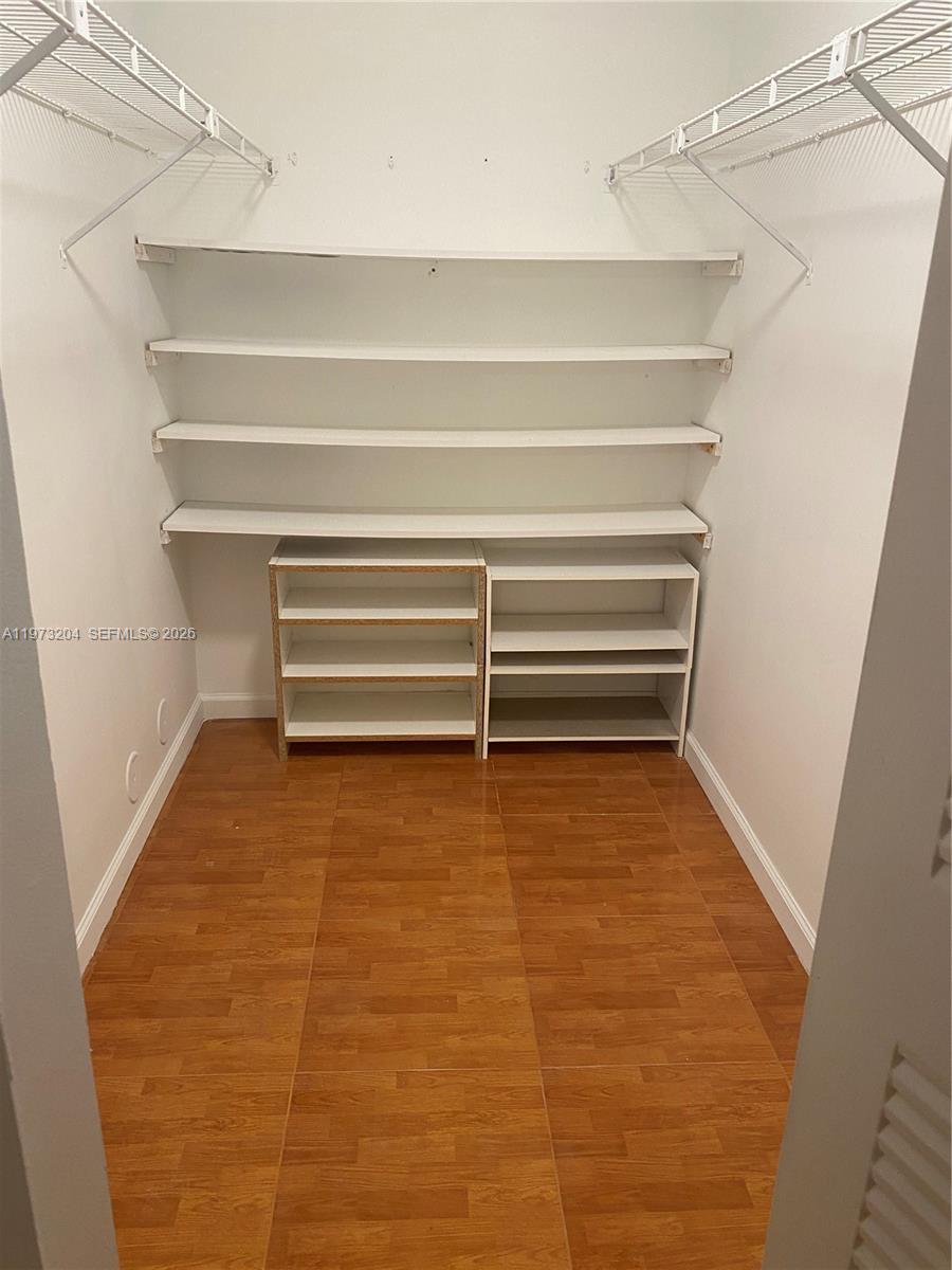 GARDENS NORTH ELEVEN COND - Residential