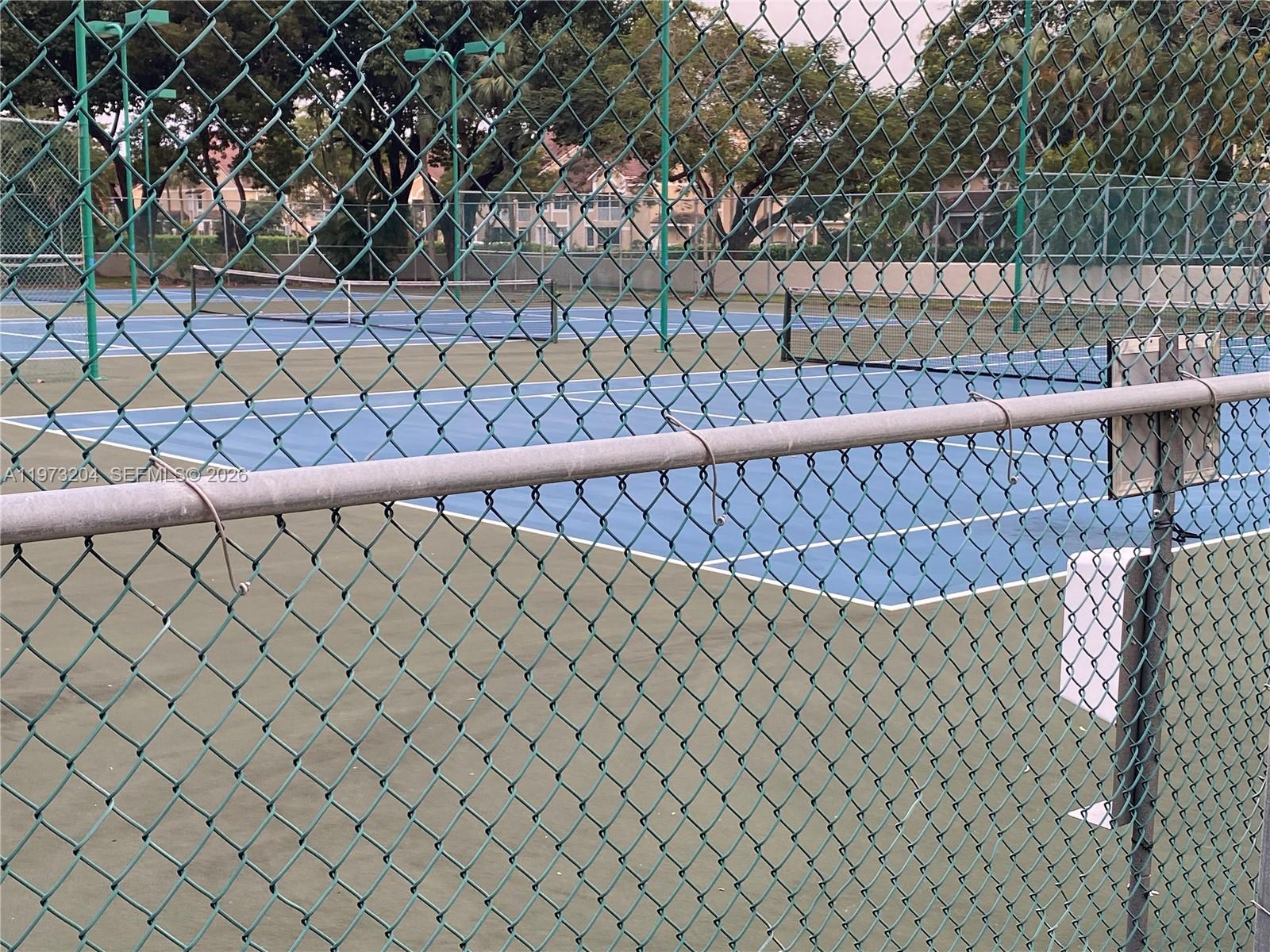 GARDENS NORTH ELEVEN COND - Residential