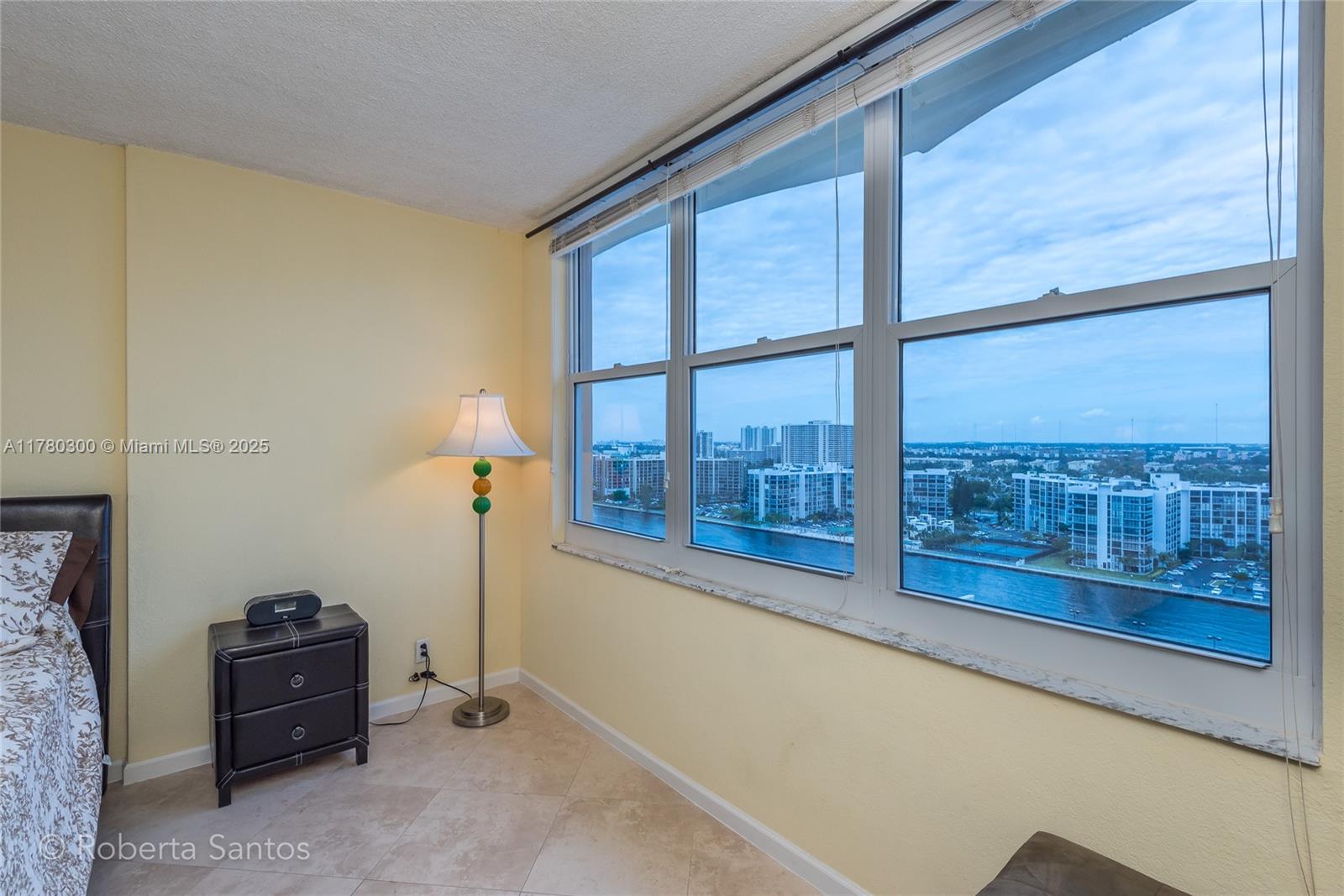 WAVE CONDO - Residential Lease