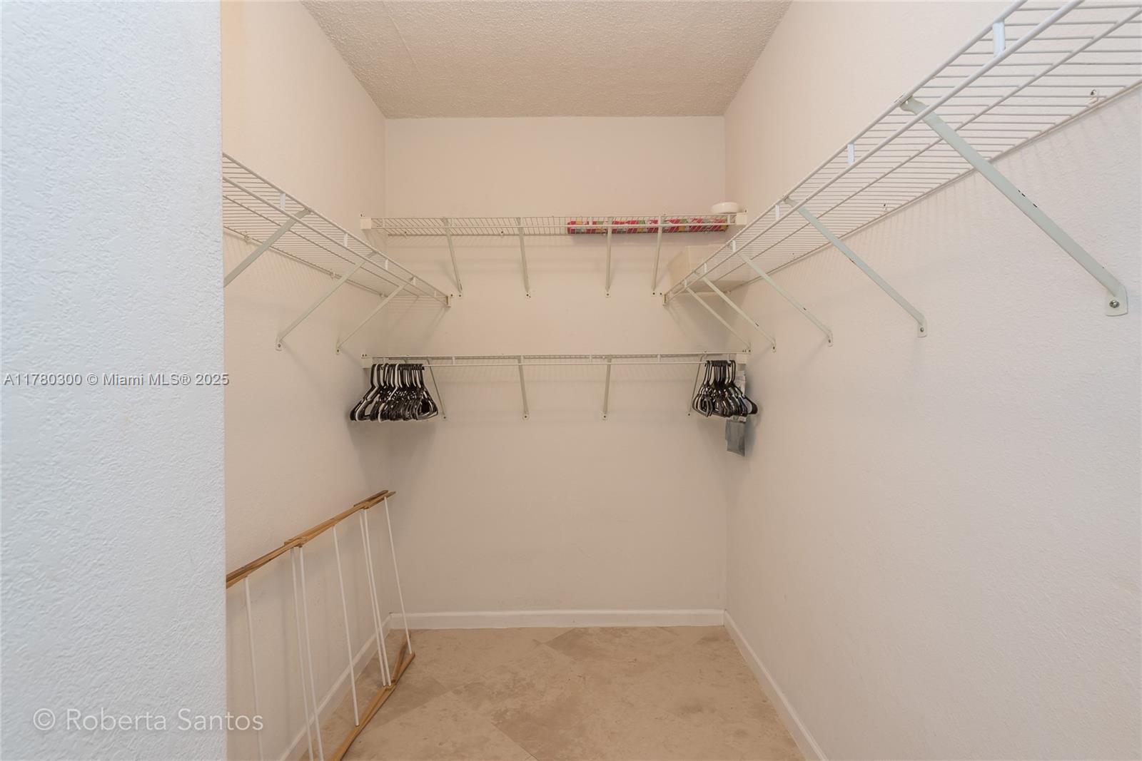 WAVE CONDO - Residential Lease