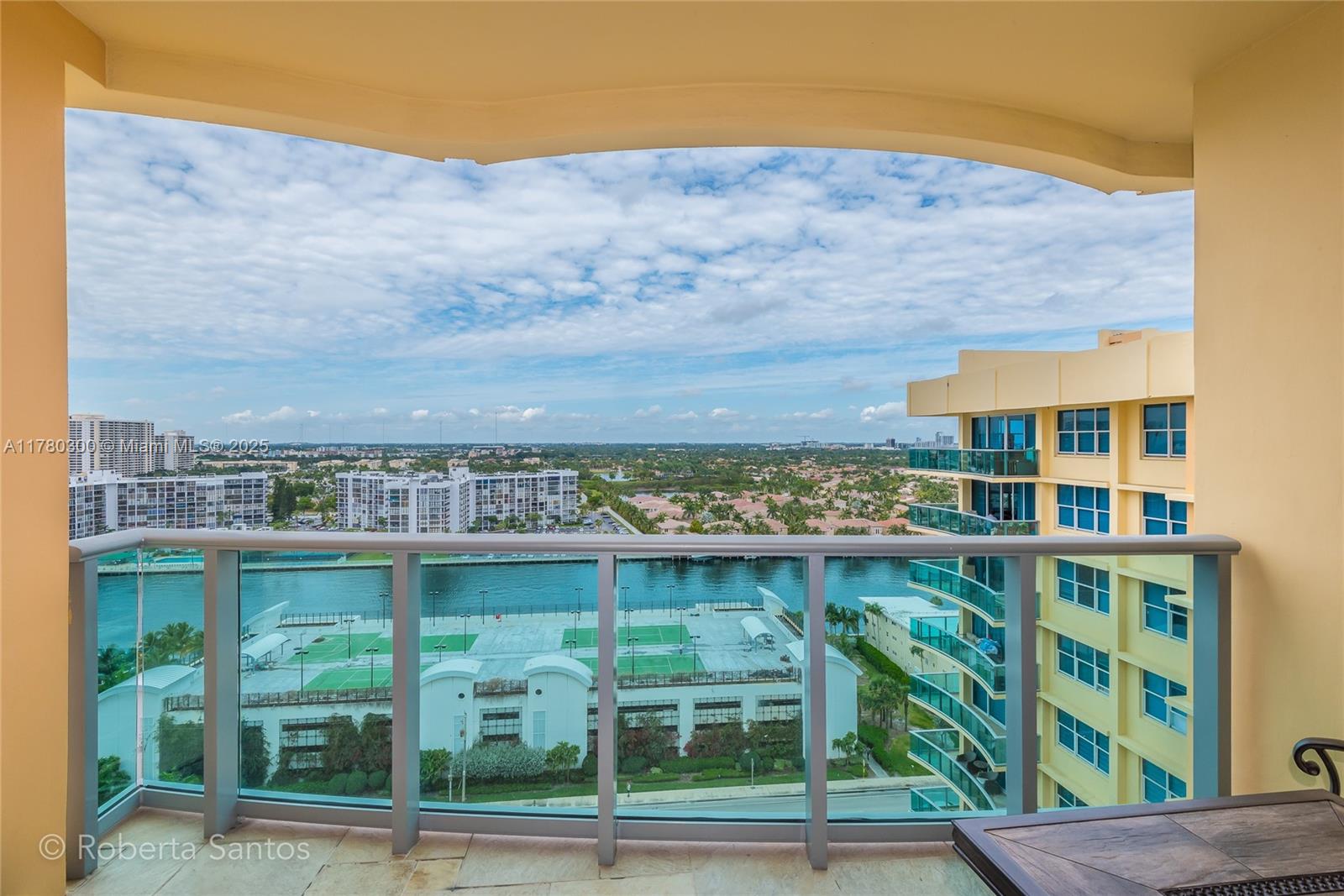 WAVE CONDO - Residential Lease