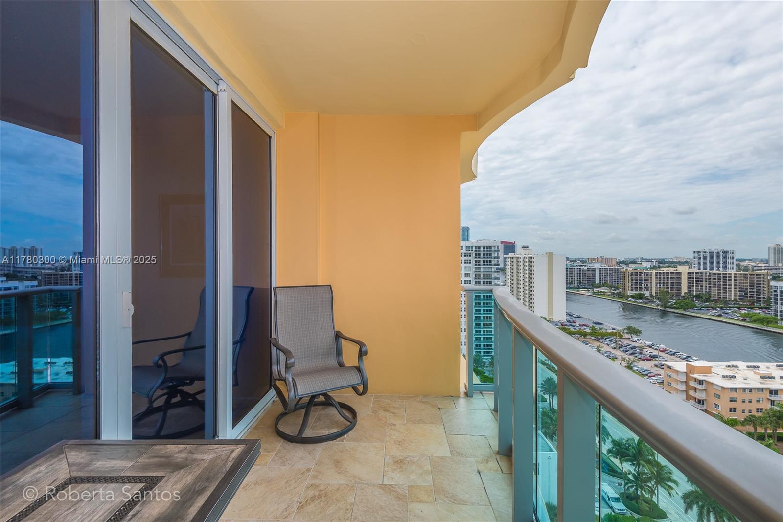 WAVE CONDO - Residential Lease