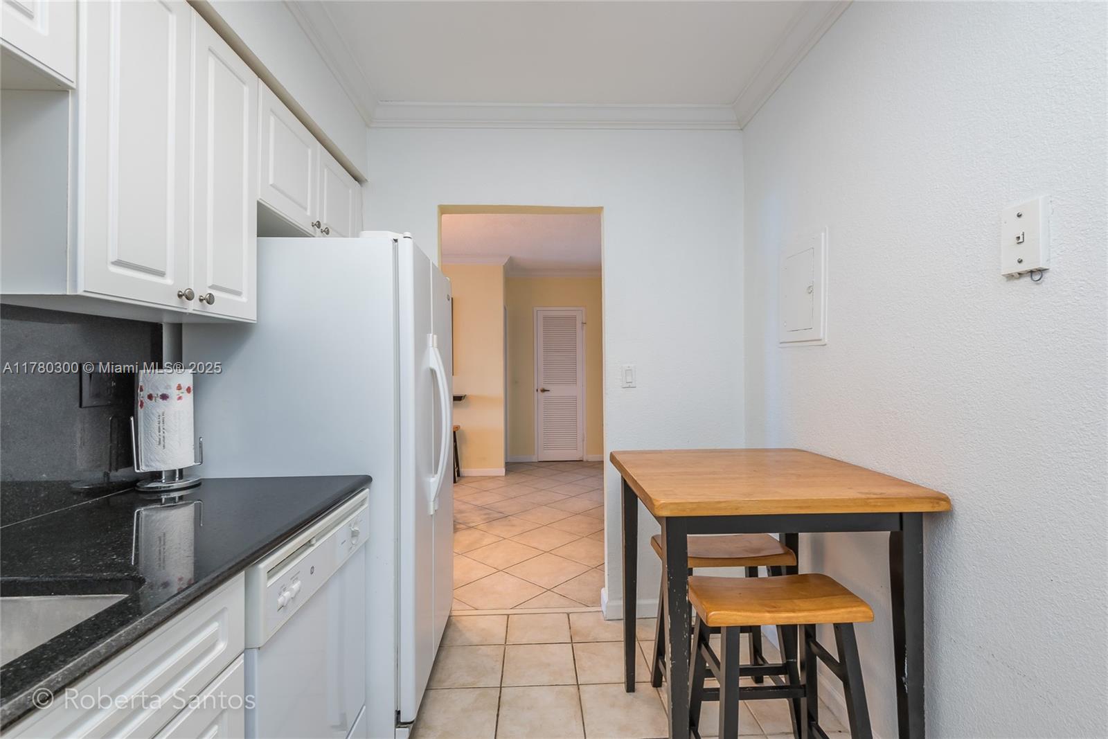 WAVE CONDO - Residential Lease