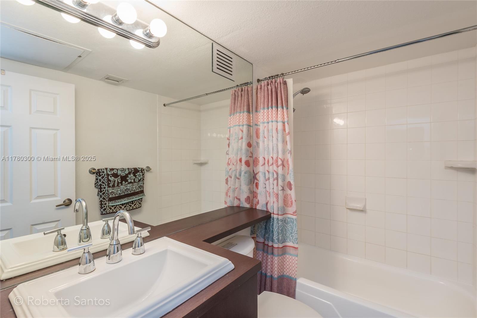 WAVE CONDO - Residential Lease