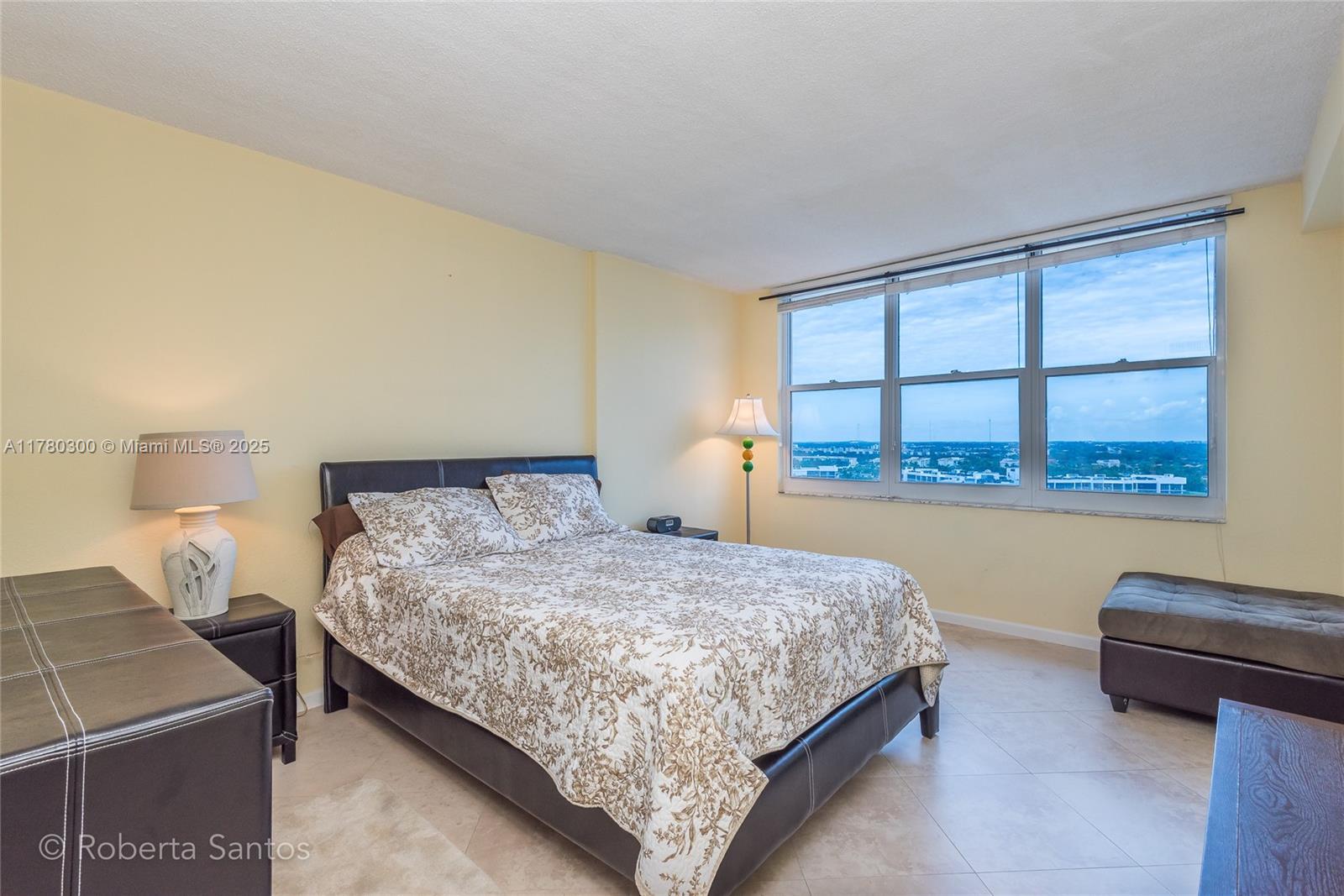 WAVE CONDO - Residential Lease