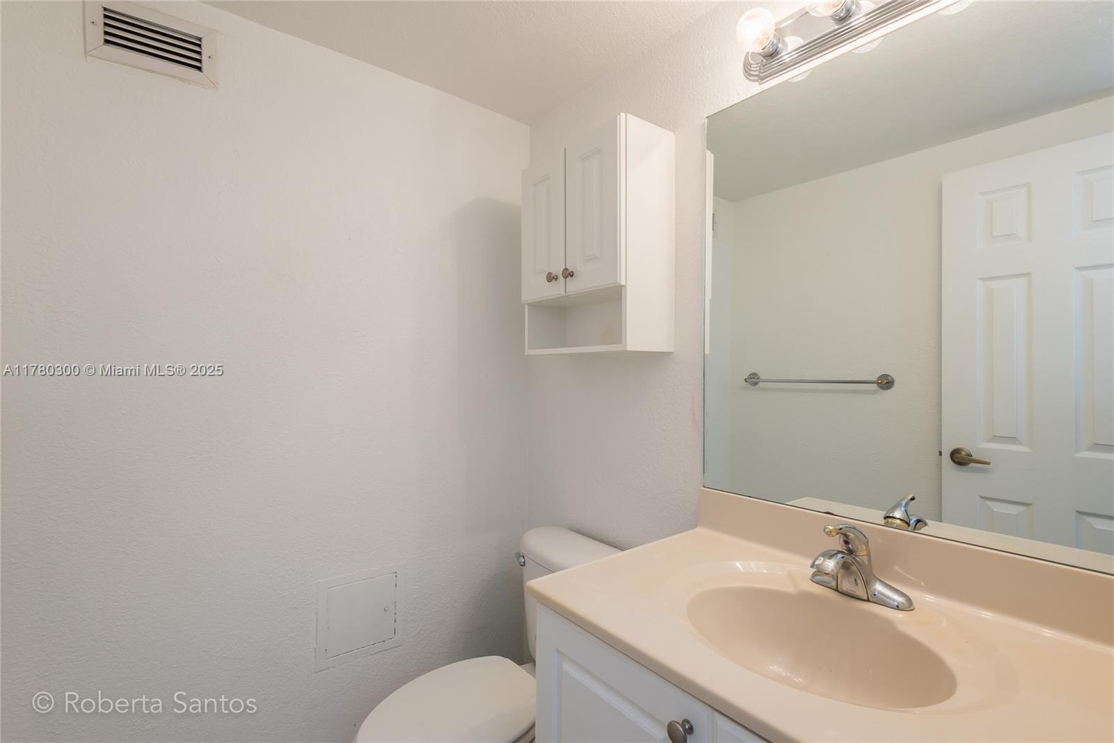 WAVE CONDO - Residential Lease