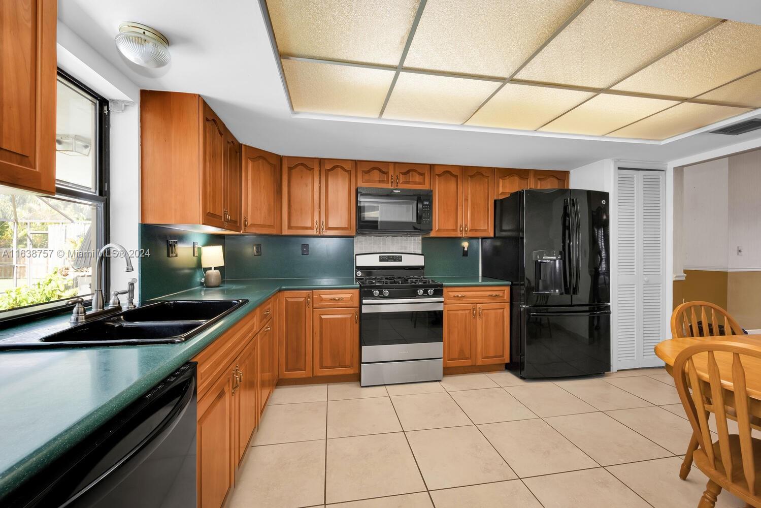 PINEWOOD ESTATES SECOND A - Residential