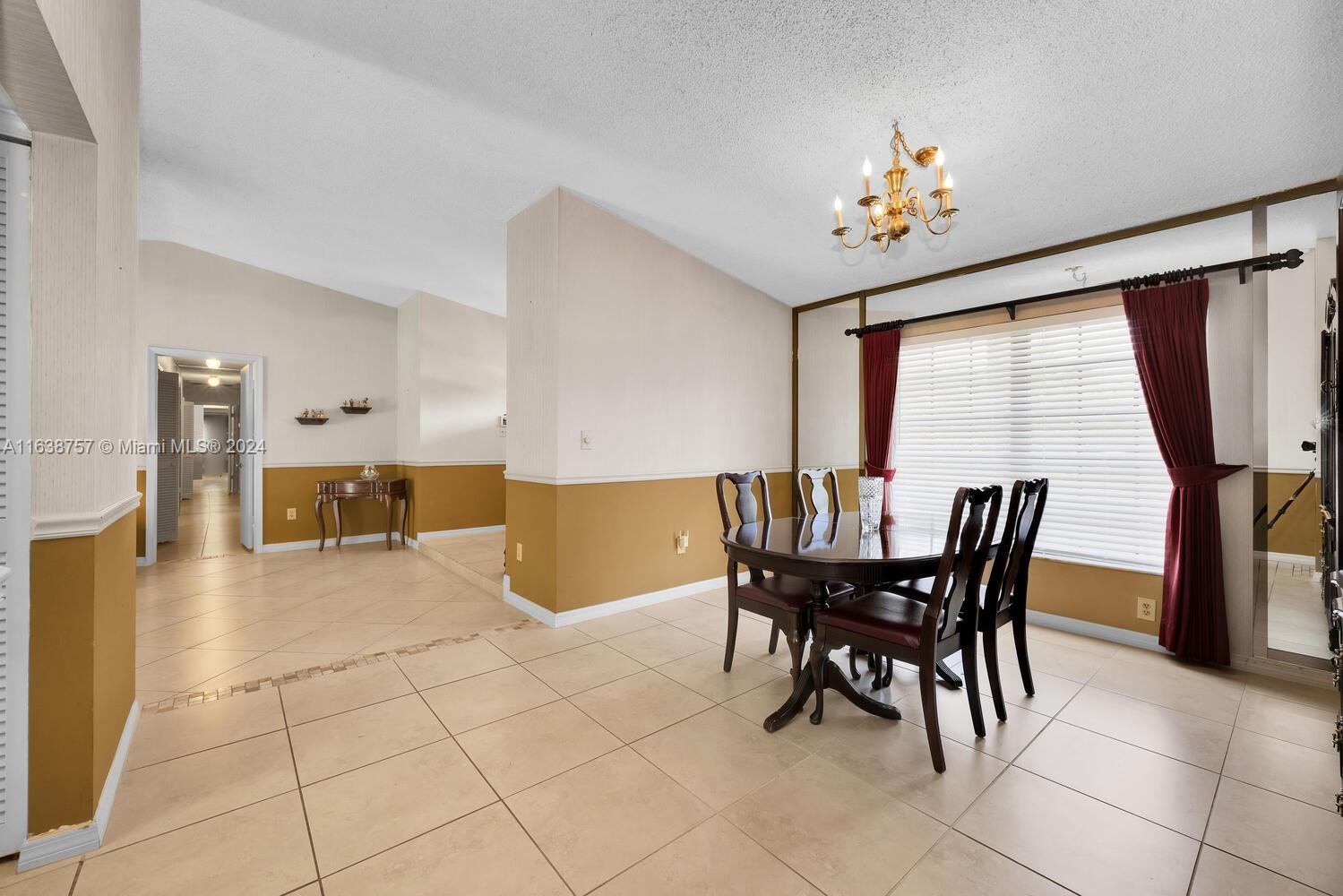 PINEWOOD ESTATES SECOND A - Residential