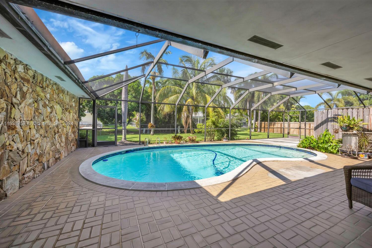 PINEWOOD ESTATES SECOND A - Residential