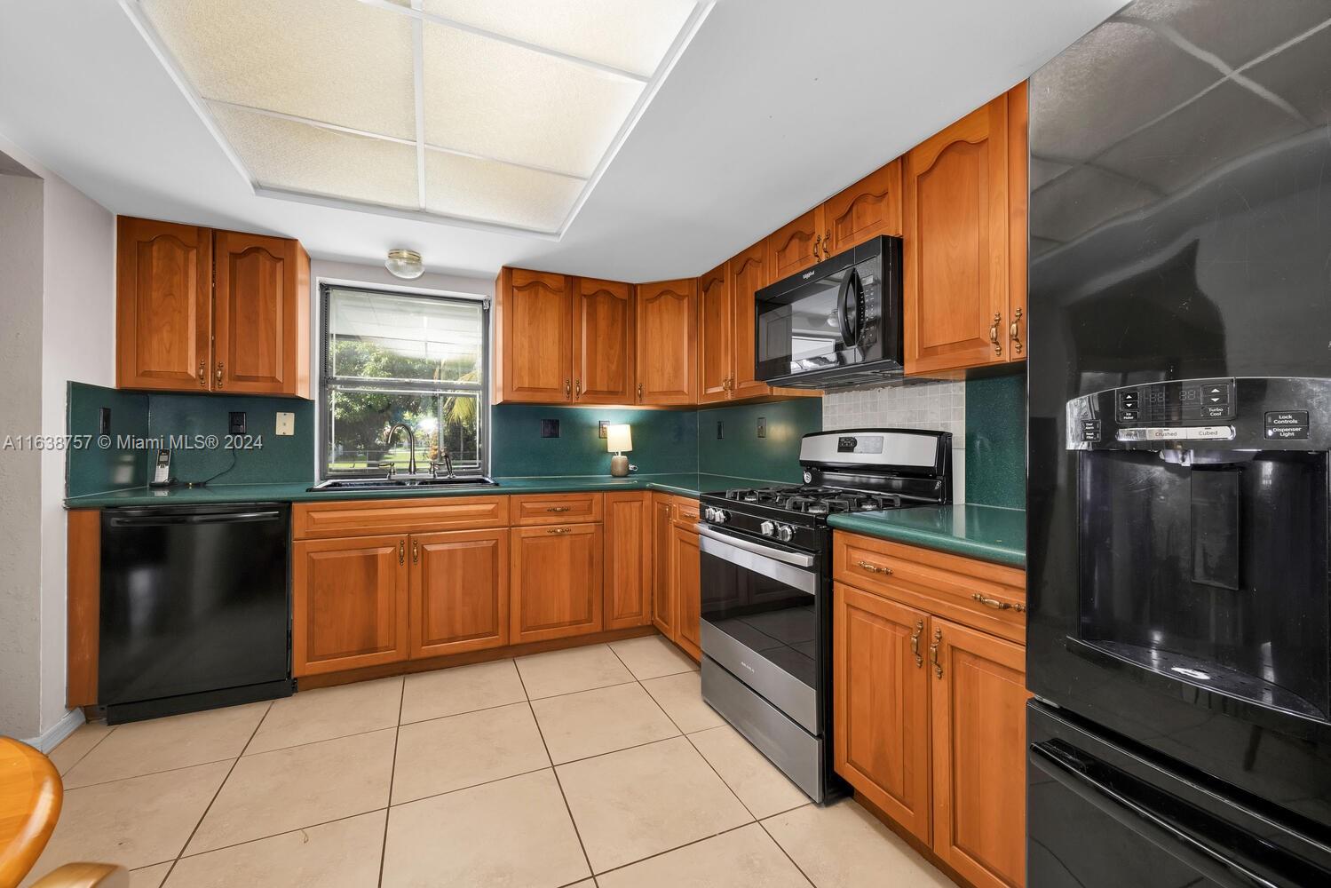 PINEWOOD ESTATES SECOND A - Residential