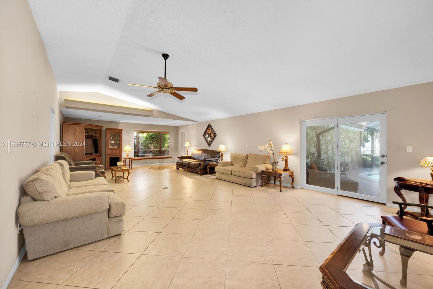 PINEWOOD ESTATES SECOND A - Residential