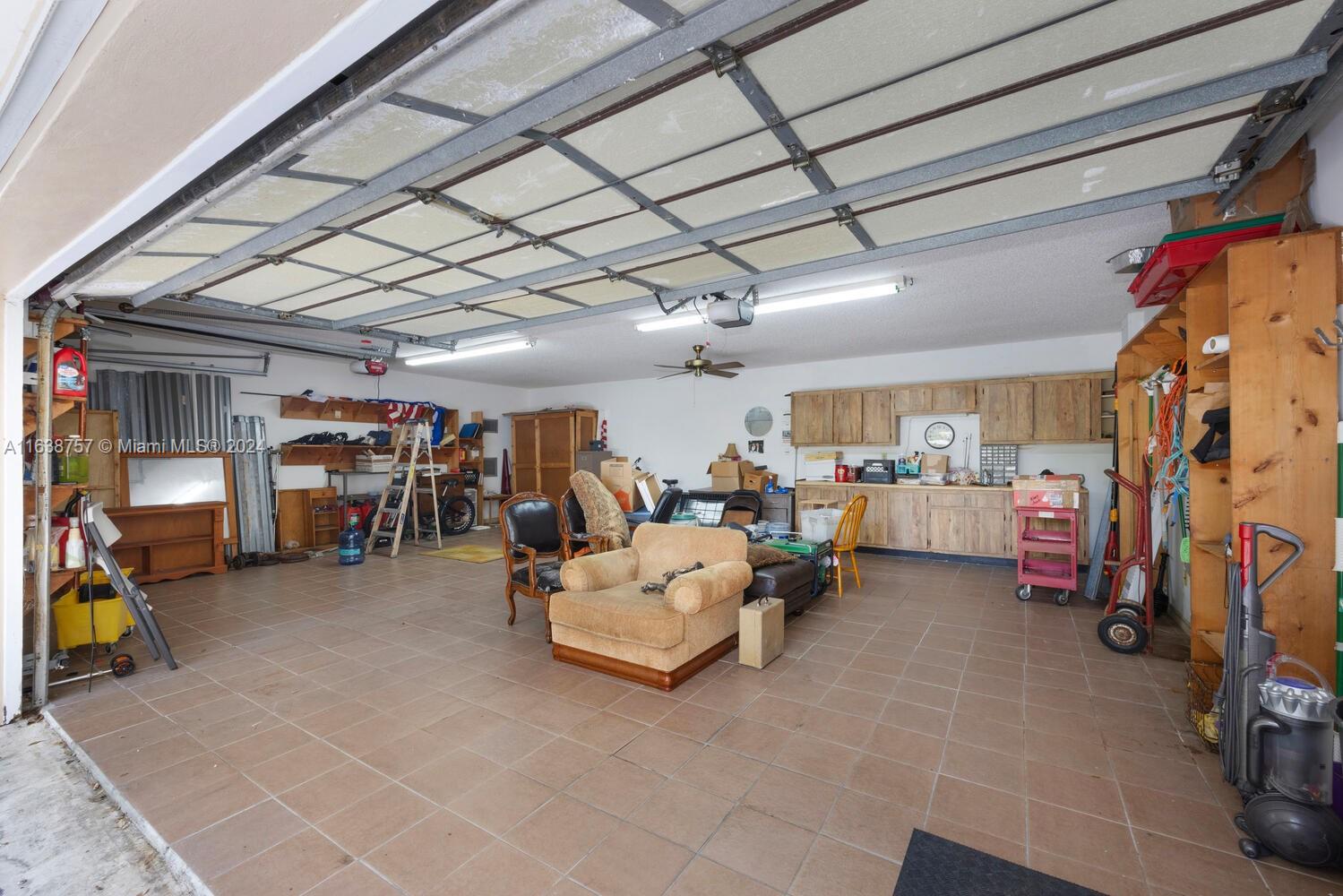 PINEWOOD ESTATES SECOND A - Residential