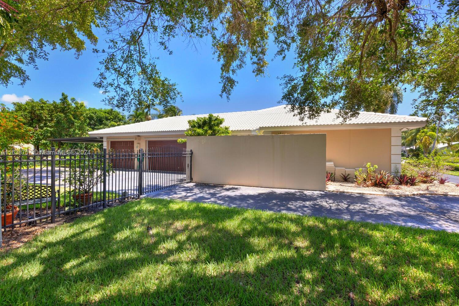 PINEWOOD ESTATES SECOND A - Residential