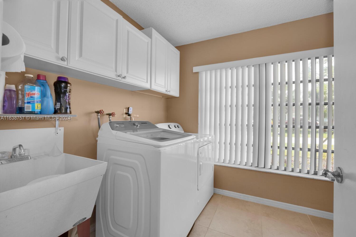 PINEWOOD ESTATES SECOND A - Residential