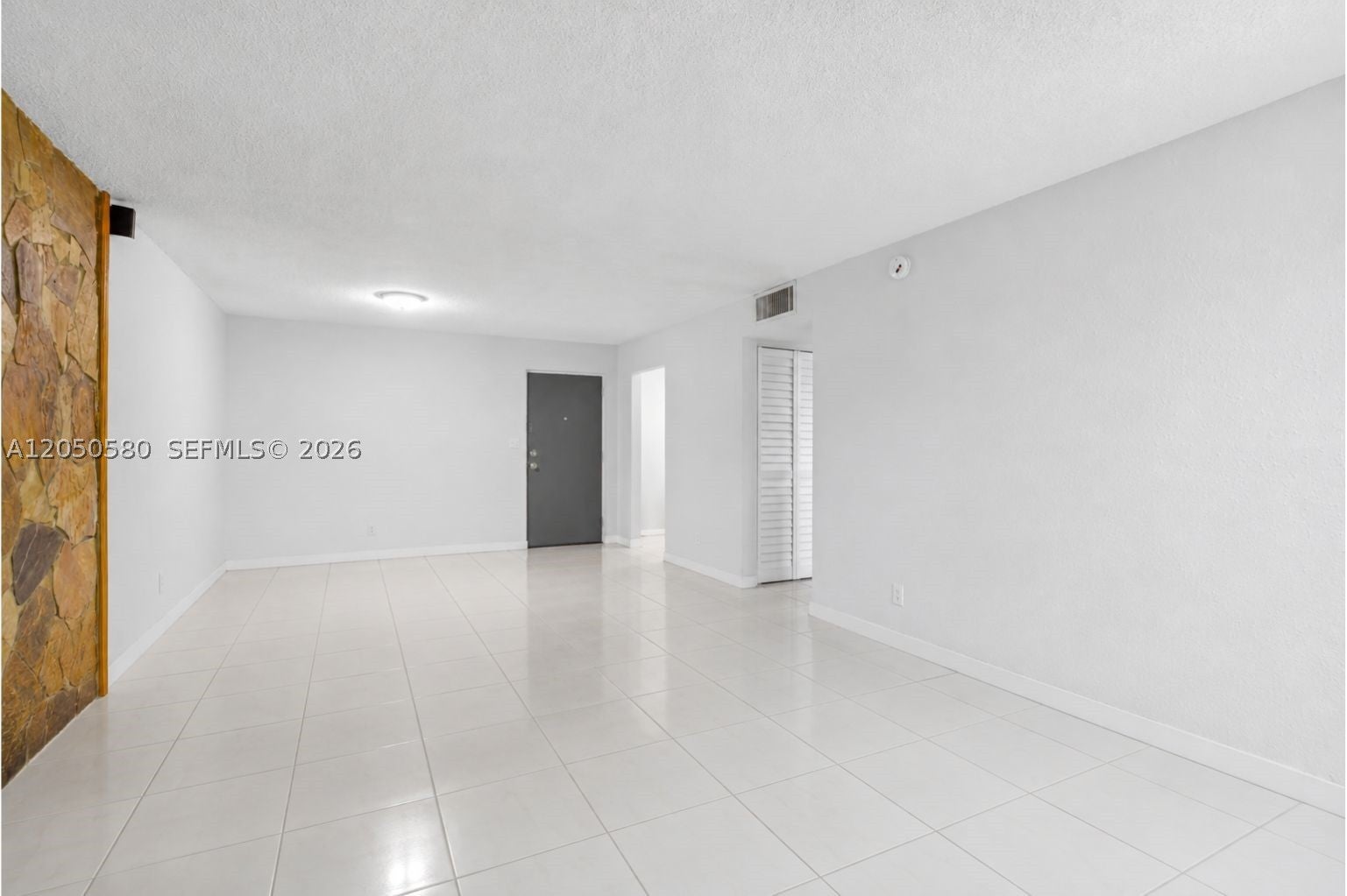 8501 NW 8th St 105, Miami FL 33126