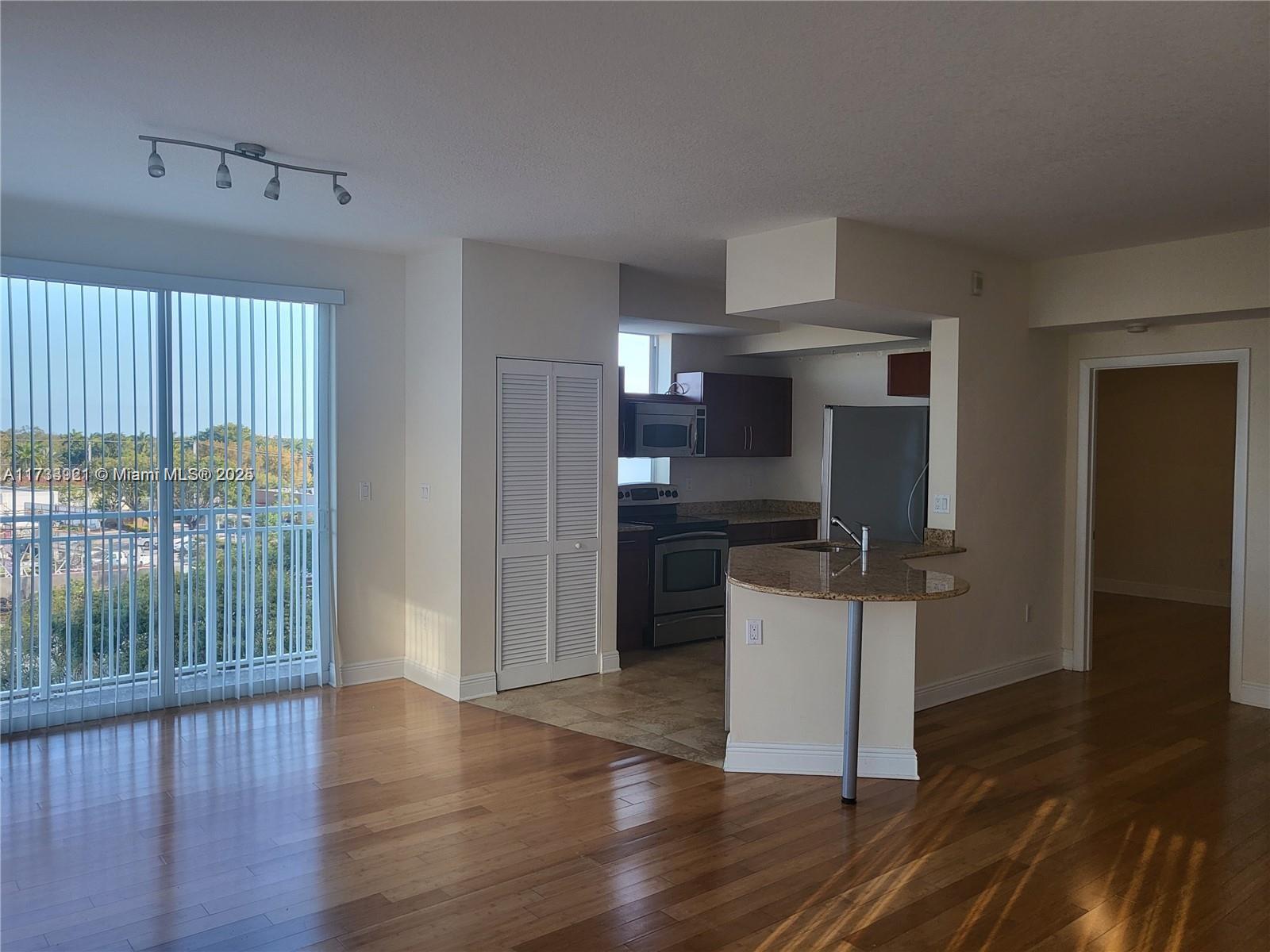 7275 Sw 90th Way 402, Miami, Broward County, Florida - 2 Bedrooms  
2 Bathrooms - 