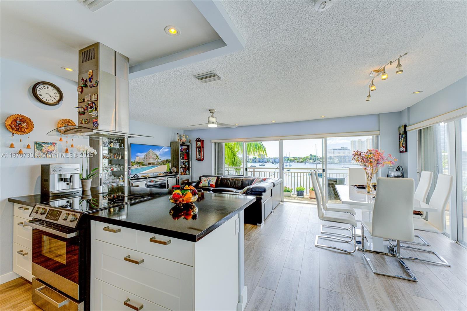 GOLDEN ISLES TOWERS CONDO - Residential