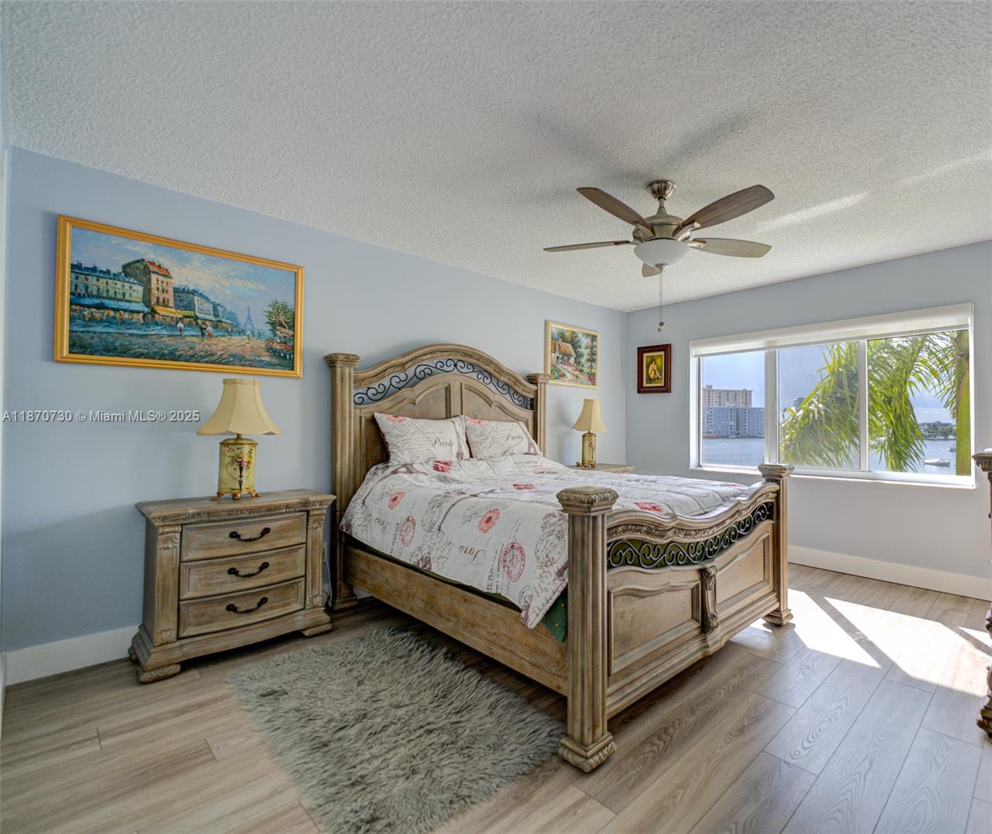 GOLDEN ISLES TOWERS CONDO - Residential