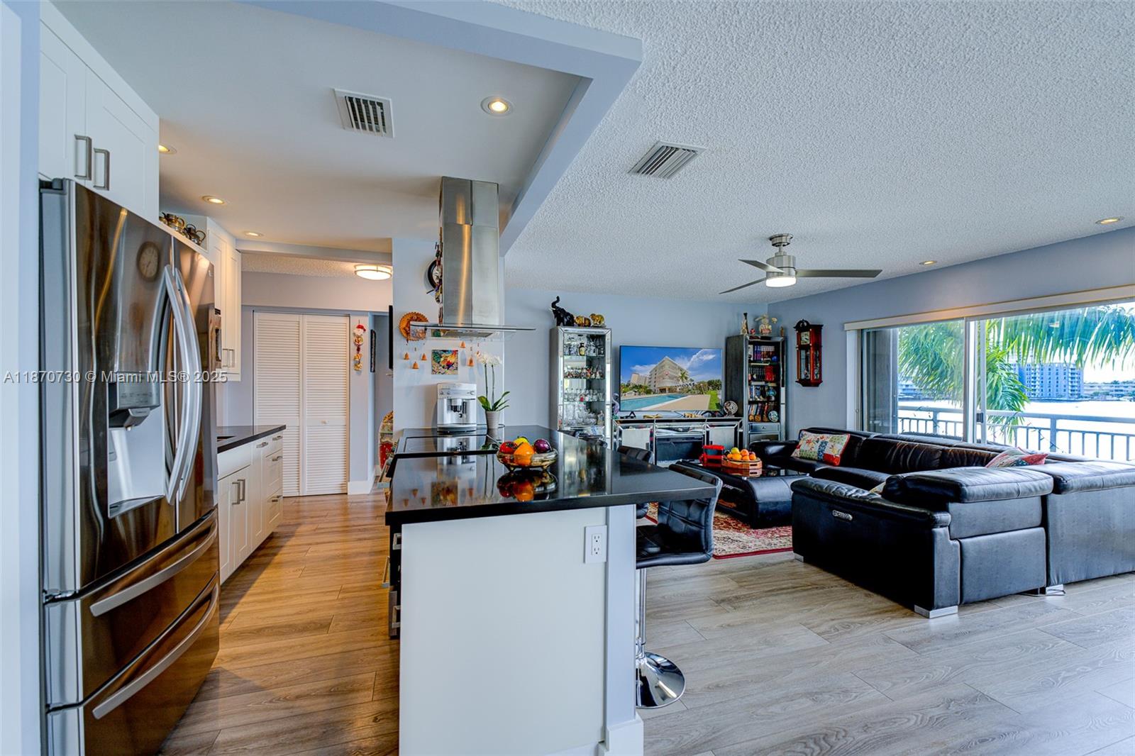 GOLDEN ISLES TOWERS CONDO - Residential