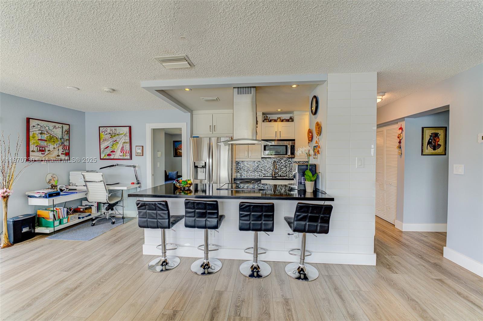 GOLDEN ISLES TOWERS CONDO - Residential