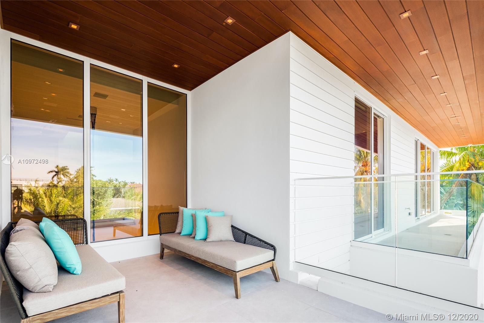 BAY HARBOR ISLAND - Residential