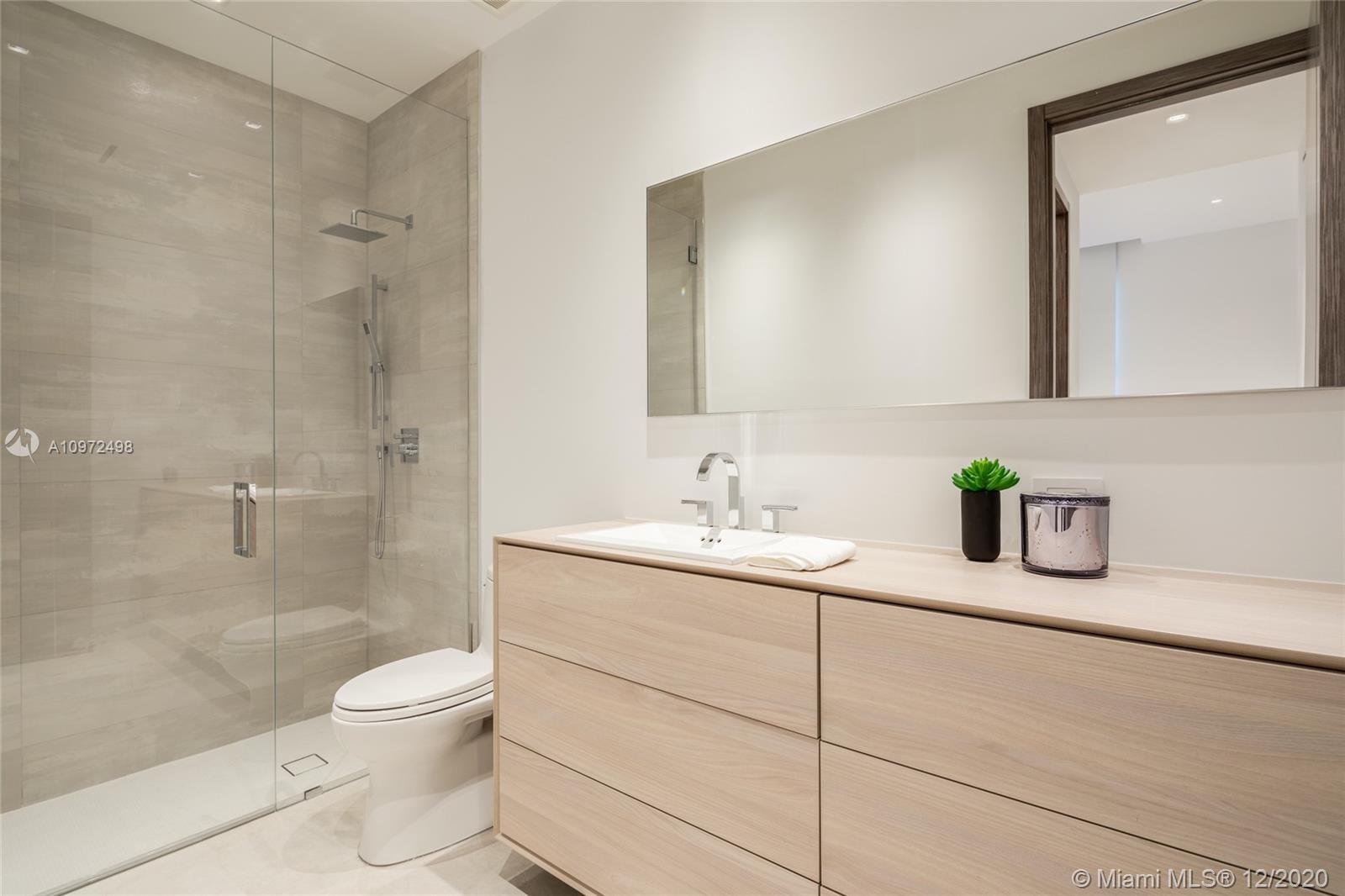 BAY HARBOR ISLAND - Residential