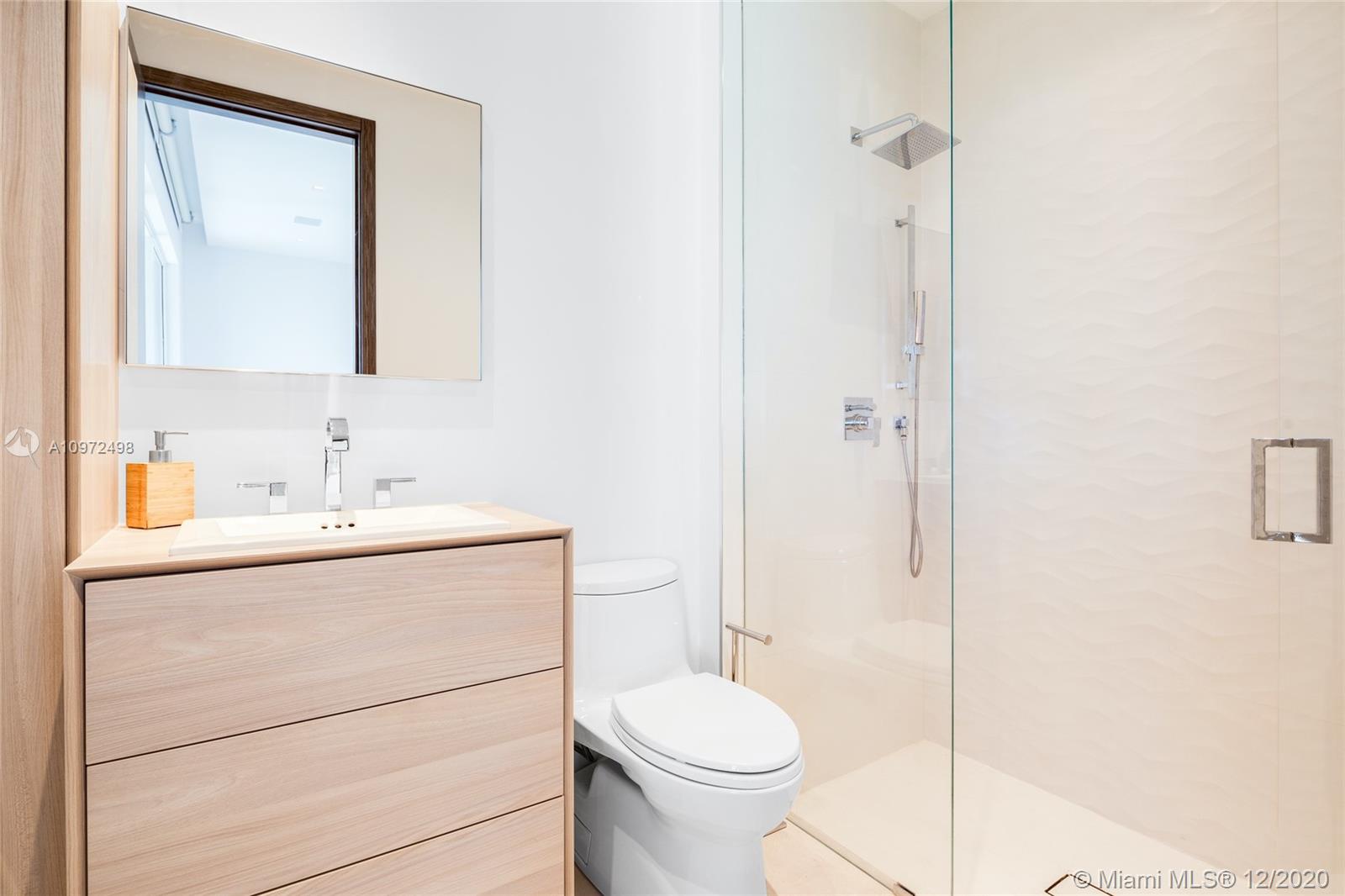 BAY HARBOR ISLAND - Residential