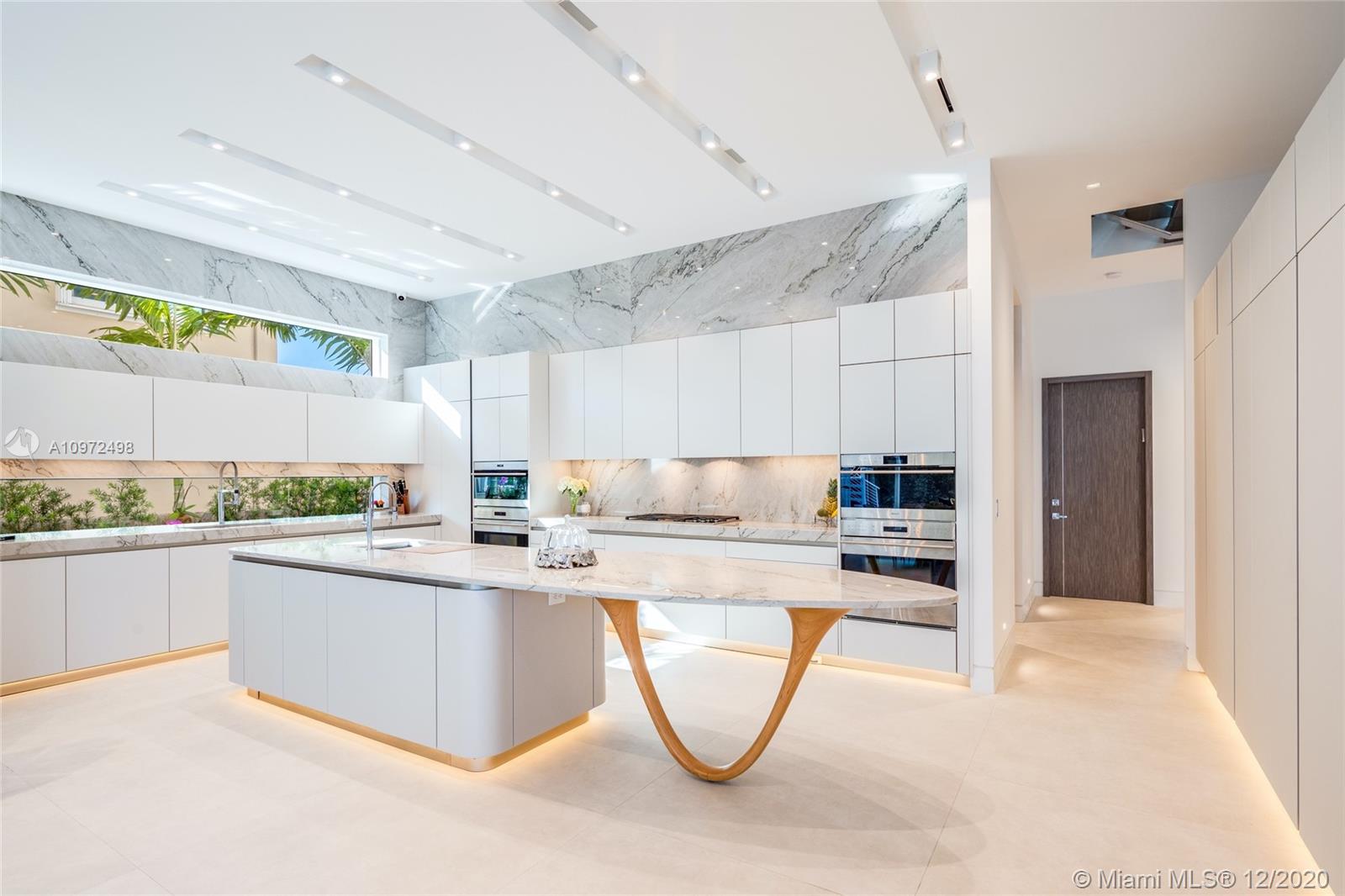 BAY HARBOR ISLAND - Residential