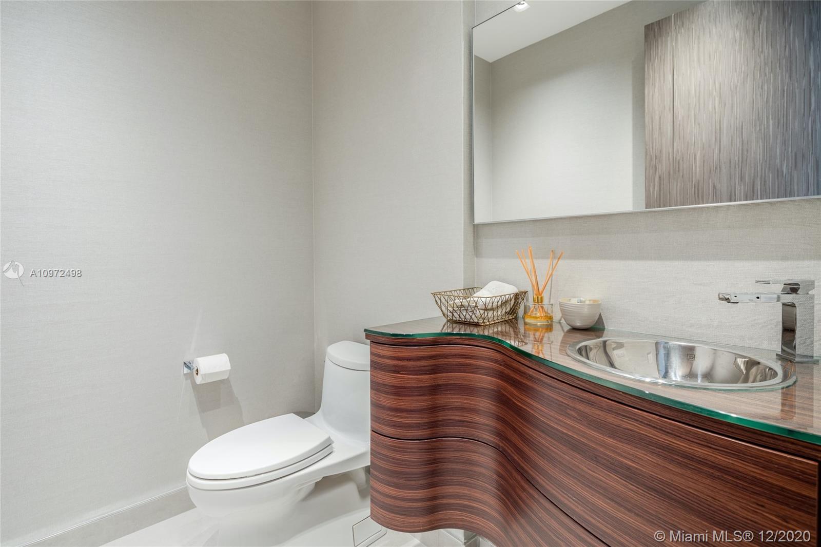 BAY HARBOR ISLAND - Residential