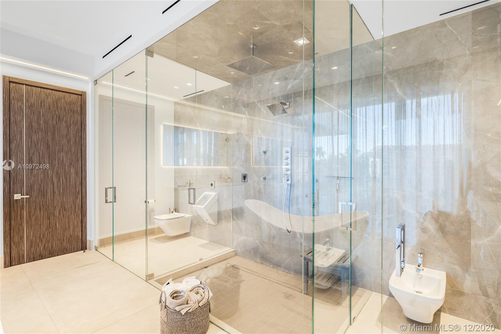 BAY HARBOR ISLAND - Residential