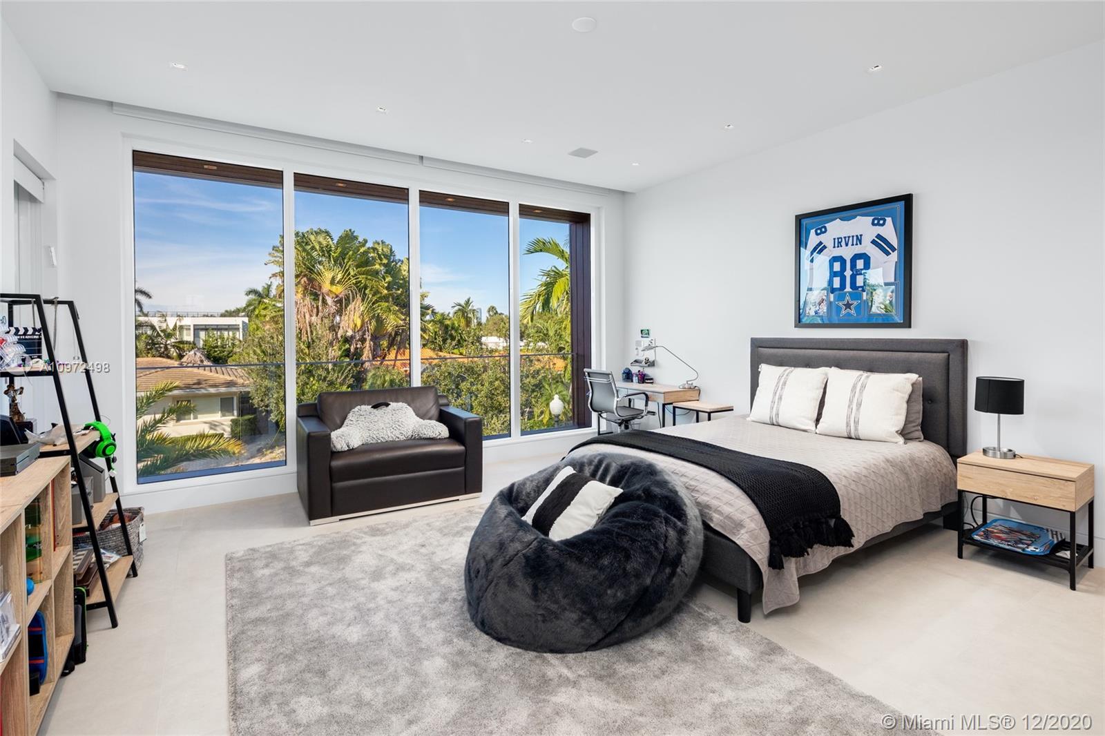 BAY HARBOR ISLAND - Residential