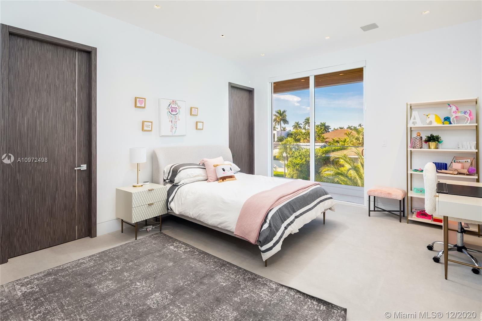 BAY HARBOR ISLAND - Residential