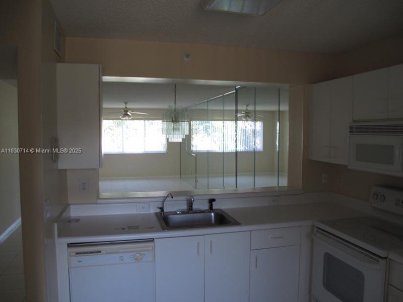 9511 Weldon Cir G215