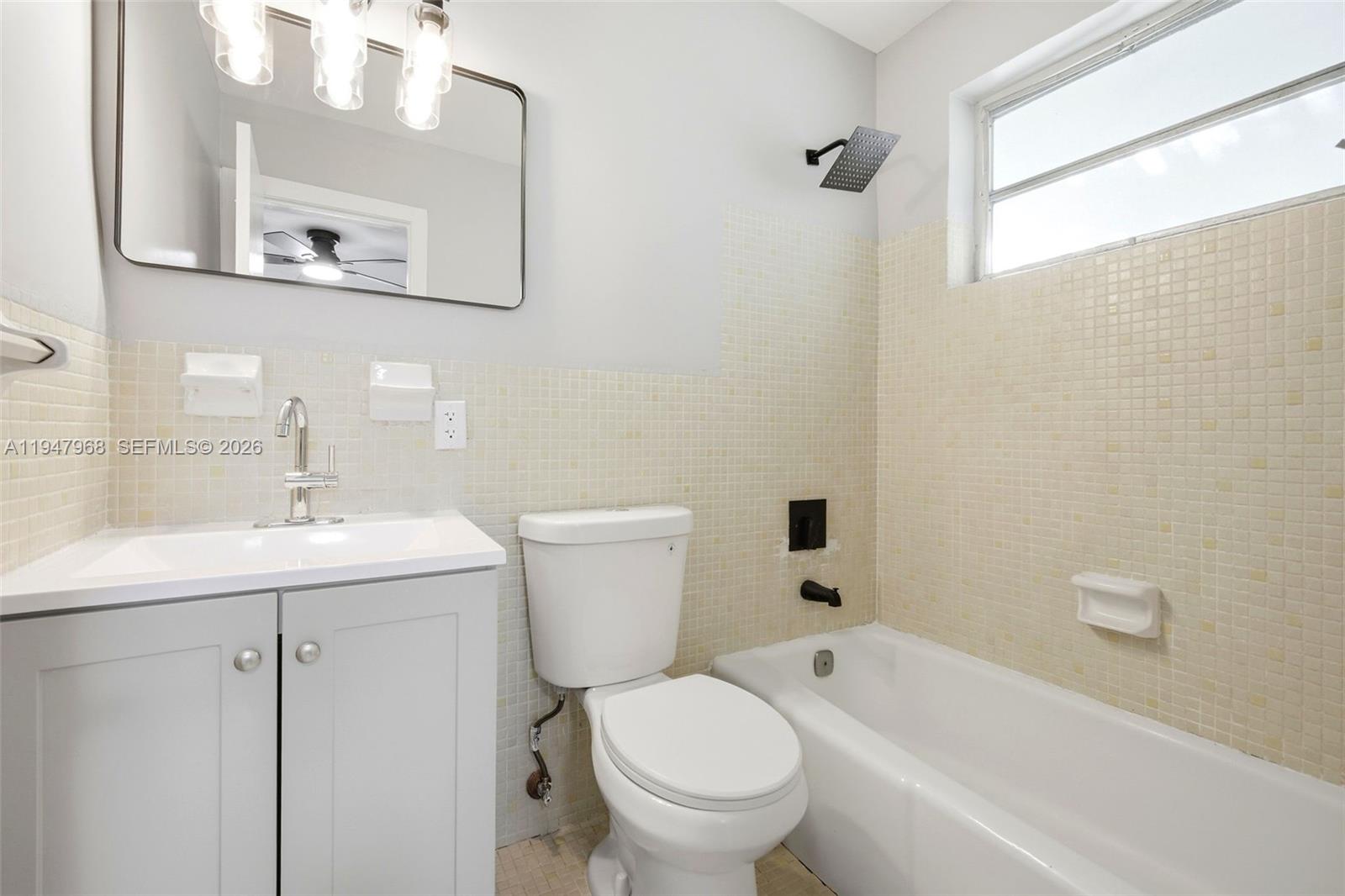 HOLLYWOOD TERRACE - Residential Income