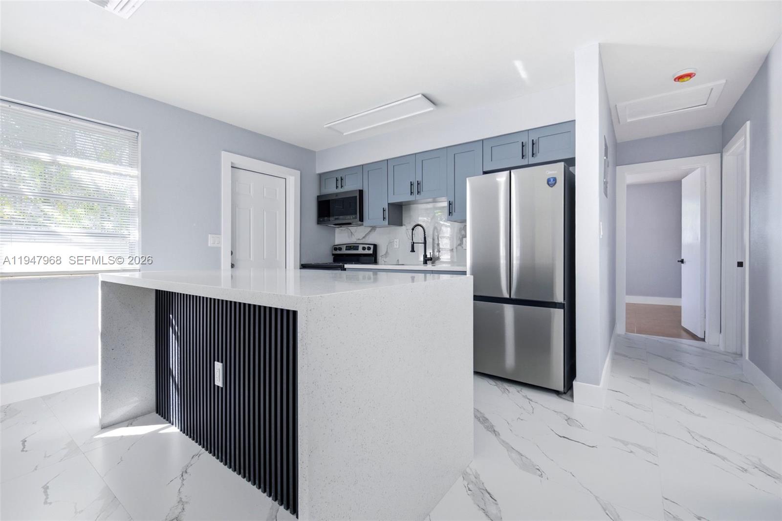 HOLLYWOOD TERRACE - Residential Income