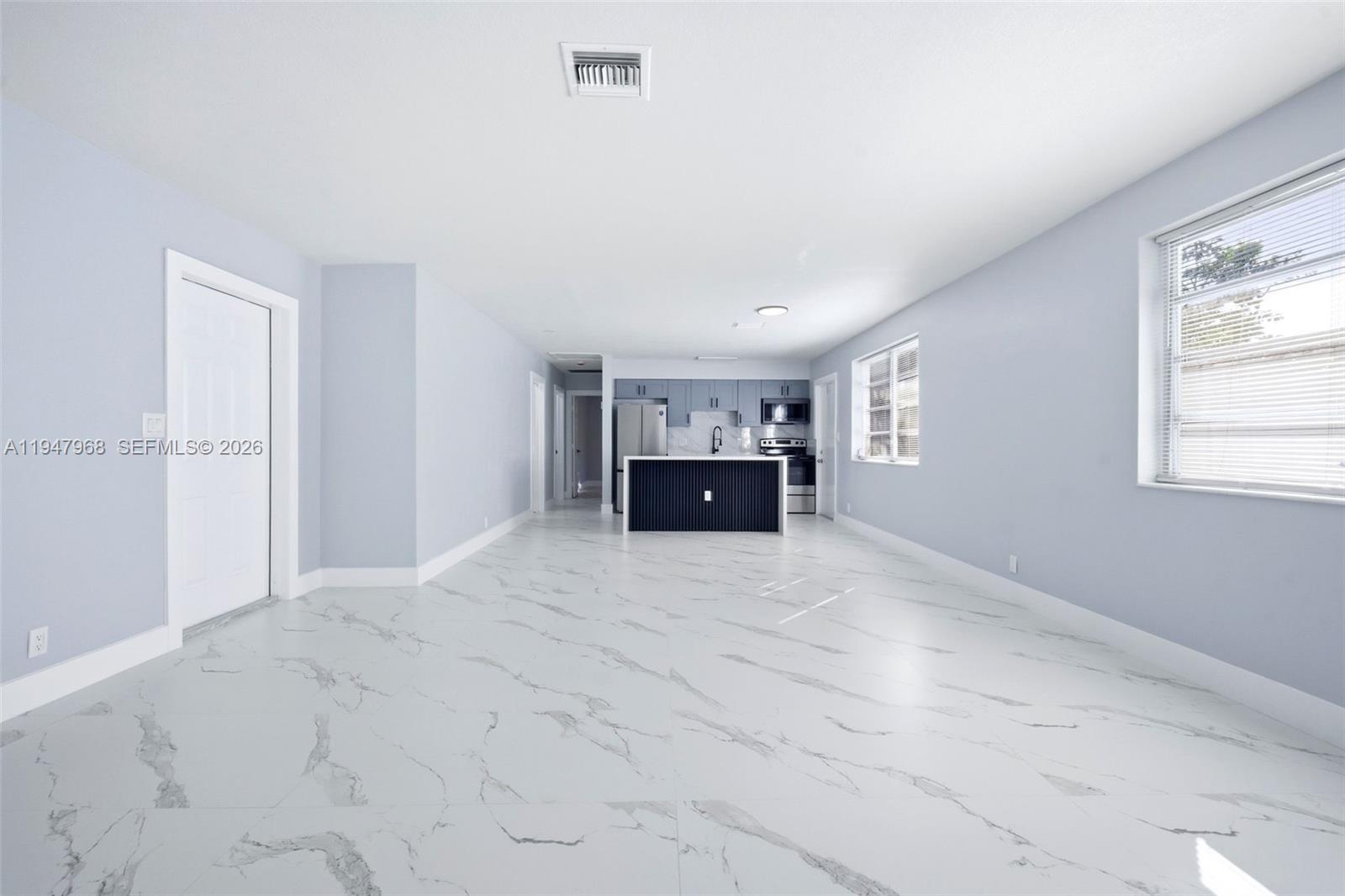 HOLLYWOOD TERRACE - Residential Income