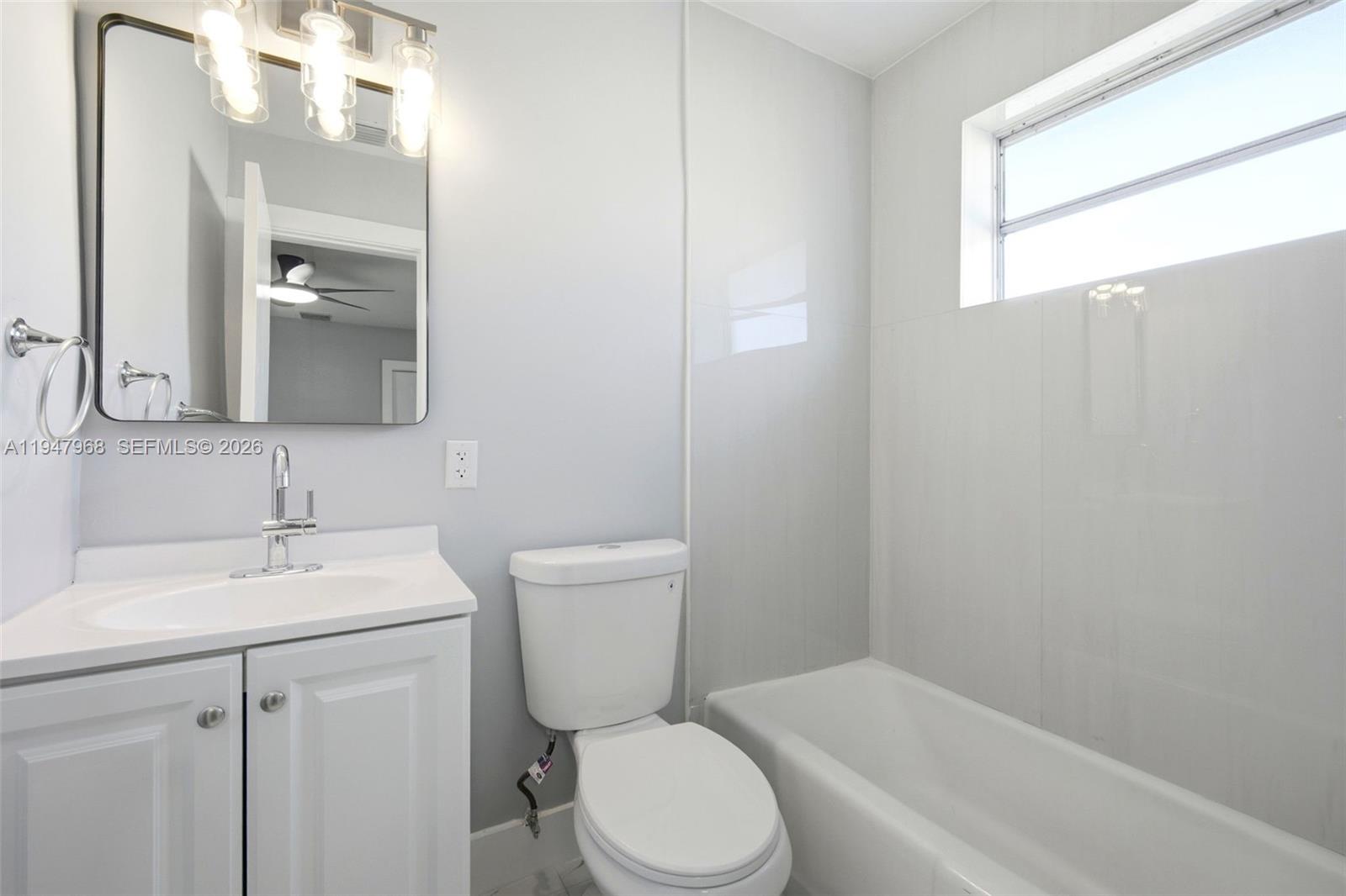 HOLLYWOOD TERRACE - Residential Income