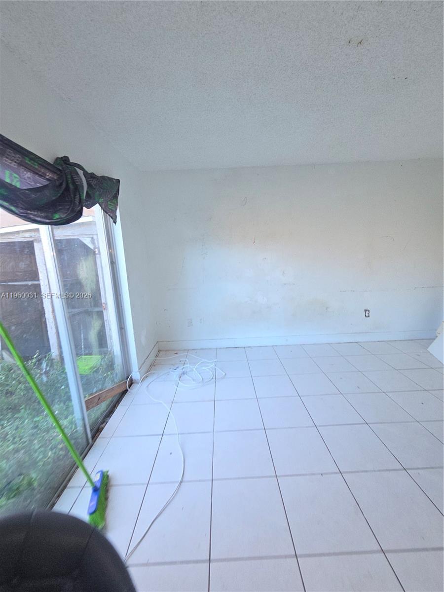 VIEW WEST CONDO PH I - Residential