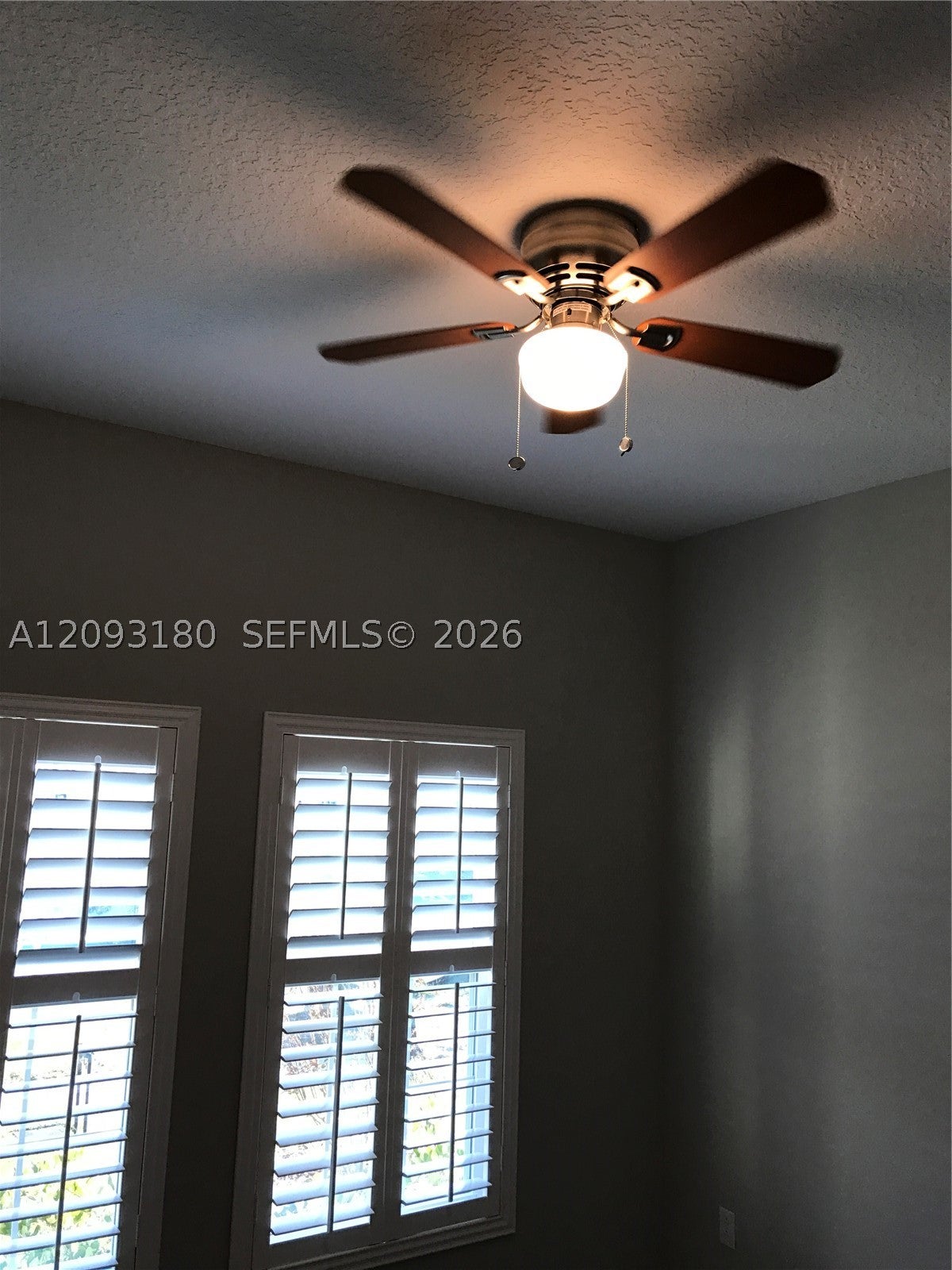 2121 Preston LN