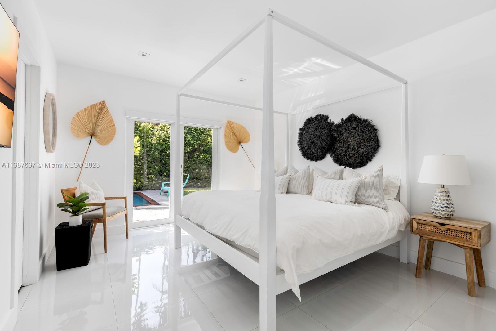 AMD PLAT OF SUNSET LAKE S - Residential