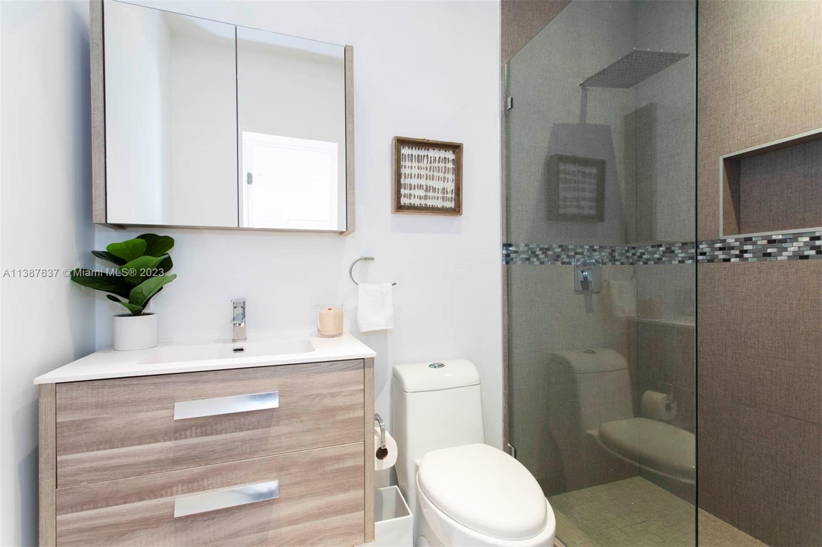 AMD PLAT OF SUNSET LAKE S - Residential