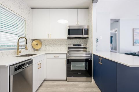 Tiny photo for 1236 NE 16th Ave, Fort Lauderdale, FL 33304 (MLS # A11976833)