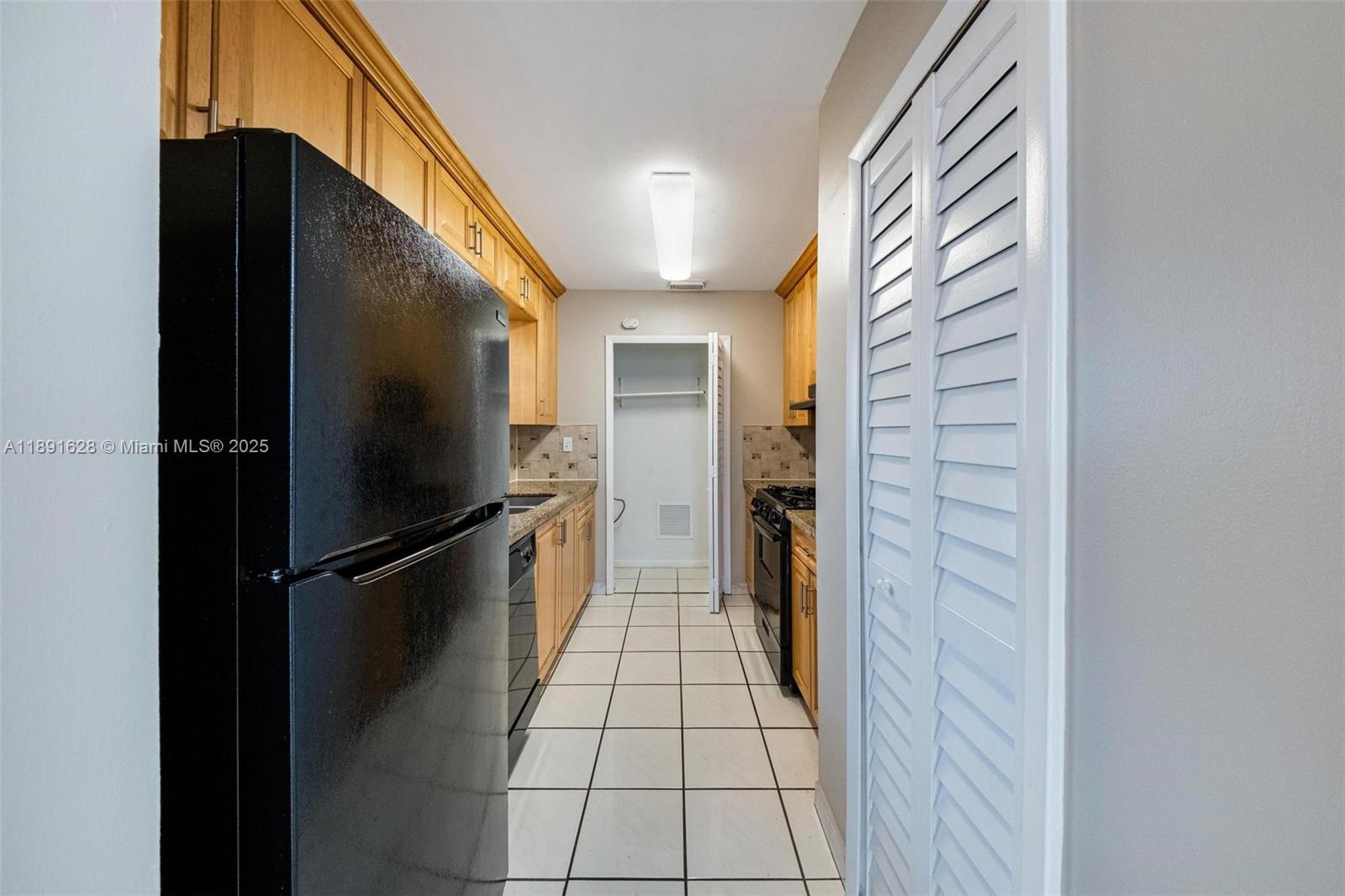 AMERICAN HOMES 2ND ADDN - Residential