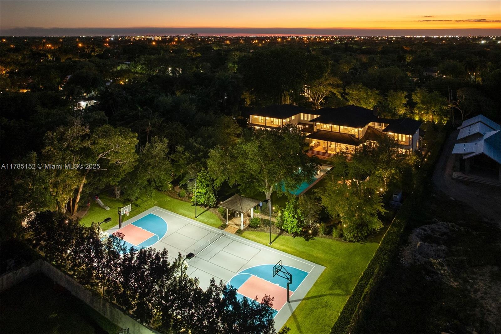 SUNSET GROVE 2ND AMD - Residential