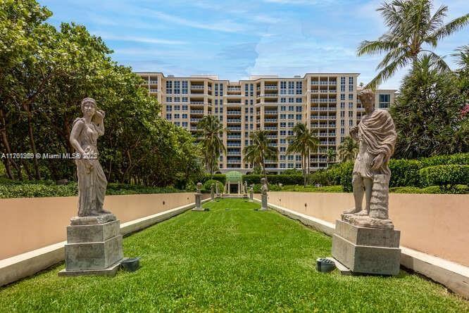 GRAND BAY RESIDENCES COND - Residential