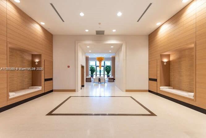 GRAND BAY RESIDENCES COND - Residential