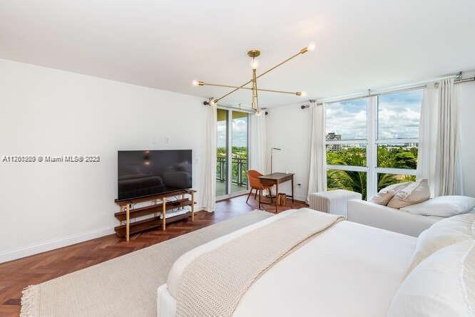 GRAND BAY RESIDENCES COND - Residential