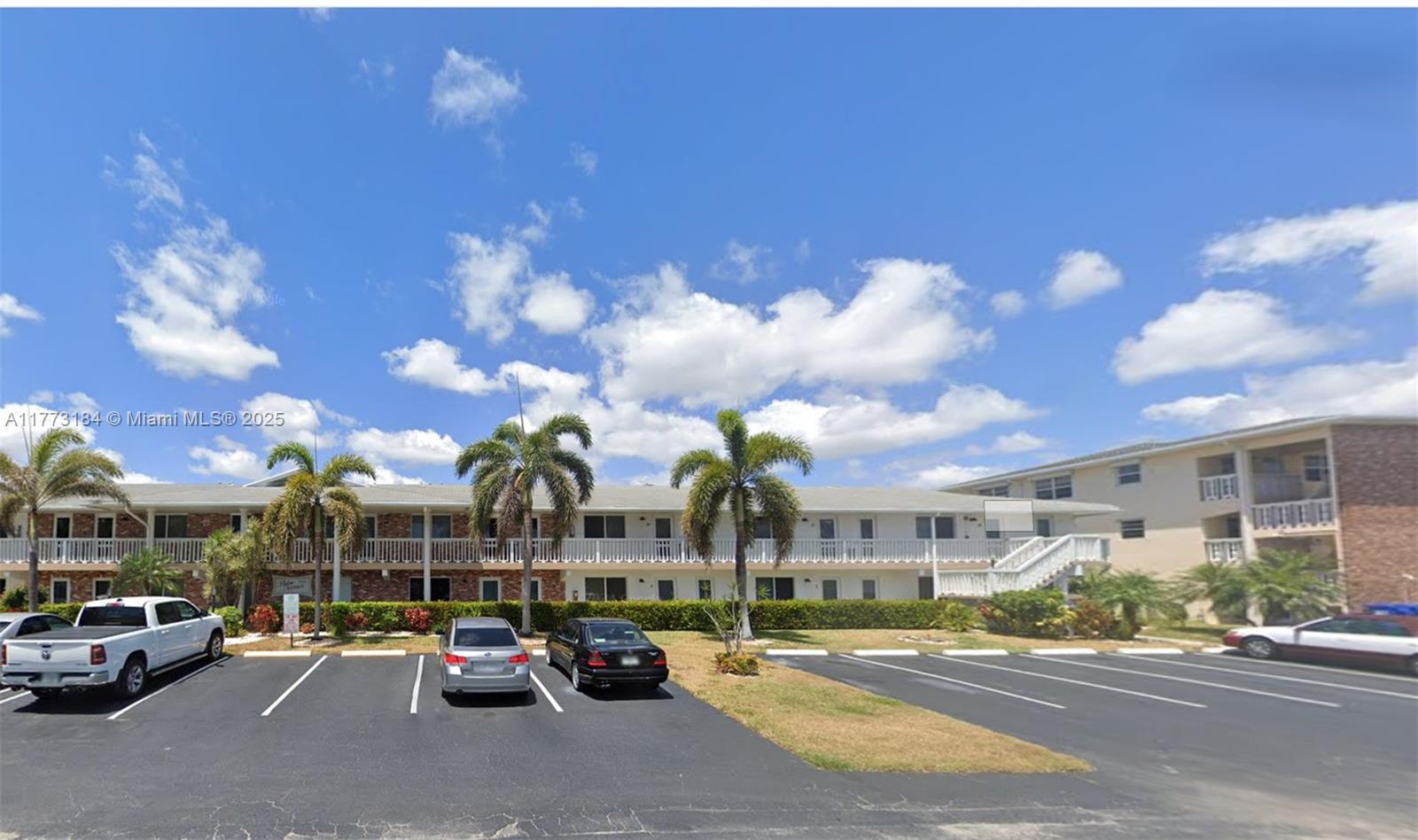 Photo 1 of 750 Pine Dr 3, Pompano Beach, Florida, $259,000, Web #: 11773184